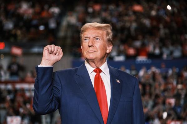 Former President Do<em></em>nald Trump's media company has seen its share price slide on Thursday.