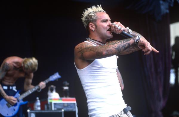 Crazy Town performs during Ozzfest 2001.