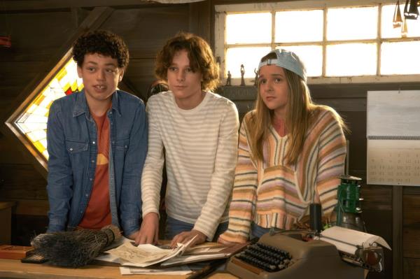 Mason Thames, Julian Lerner, Abby James Witherspoon in "Mo<em></em>nster Summer"