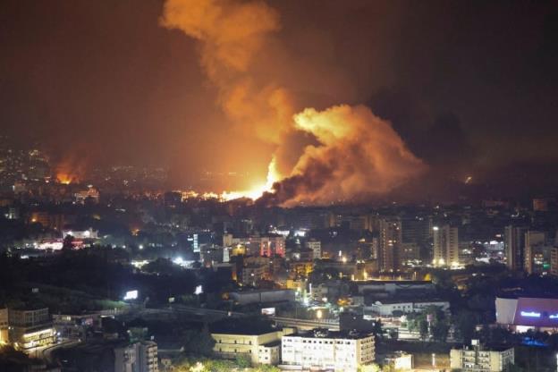 Smoke billows following Israeli strikes over Beirut's southern suburbs, amid o<em></em>ngoing hostilities between Hezbollah and Israeli forces, as seen from Sin El Fil, Lebanon, September 28, 2024.