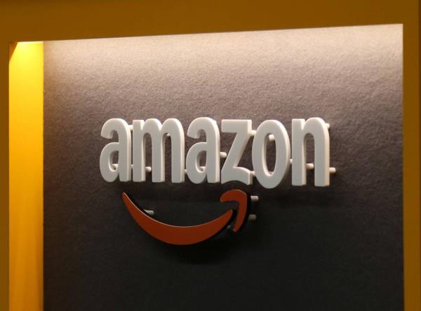 Several Amazon employees have said they are "rage applying" to other jobs.
