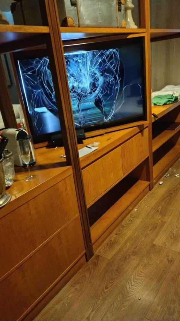 Liam Payne's hotel television.