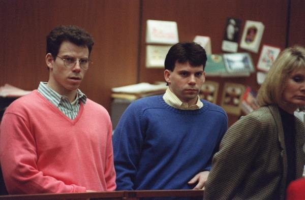Erik Menendez (L) and his brother Lyle (R) listen during a pre-trial hearing, on December 29, 1992 in Los Angeles
