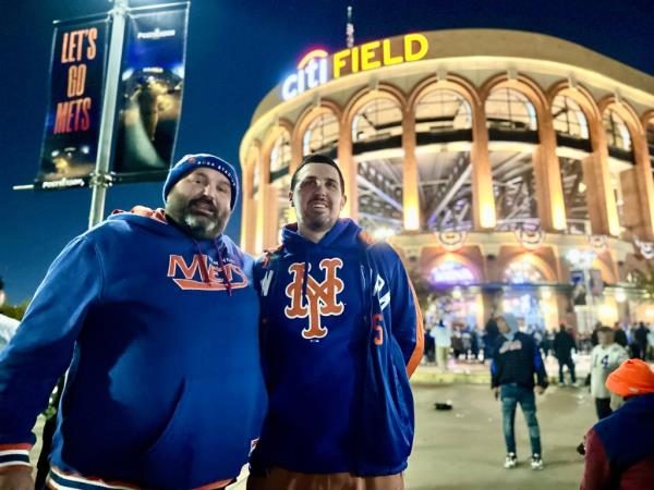 Irish transplant Rob O’Neill, 41, never imagined he'd become a ba<em></em>seball fan when he moved from the Emerald Isle to Astoria in 2004, but he's become “addicted” to watching the Amazins.