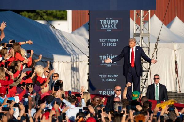 Former President Do<em></em>nald Trump speaks at a campaign rally in Butler, Pa., on October 5, 2024.
