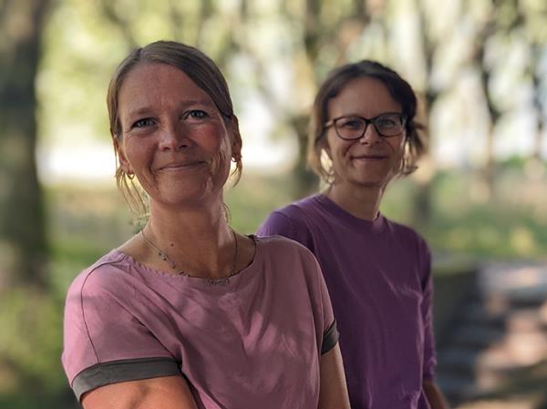 Portraint of two smiling women