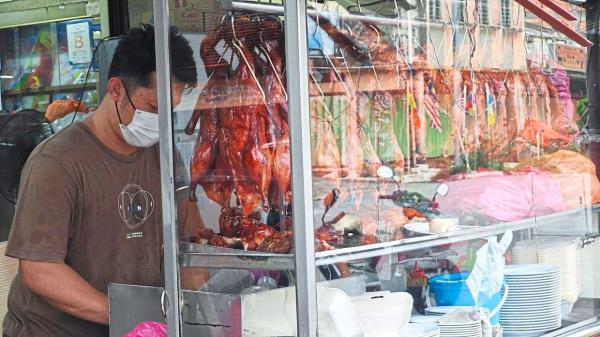 Sekinchan’s hawker stalls serve up a hearty breakfast.