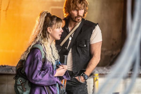 Millie Bobby Brown, Chris Pratt in "The Electric State"