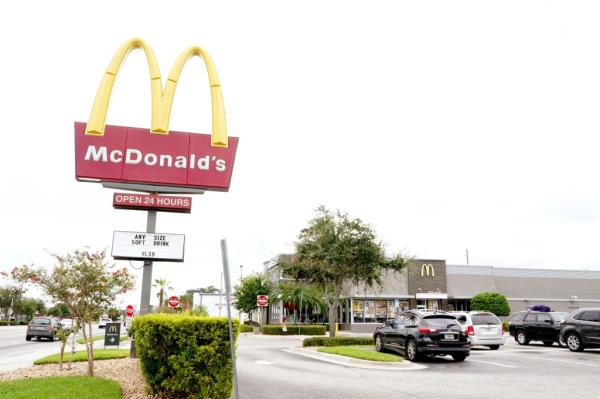 Exterior view of a McDonald's restaurant in Pinellas Park, Florida