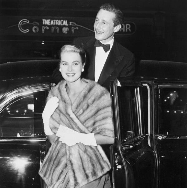 A younger Cassini with Grace Kelly.