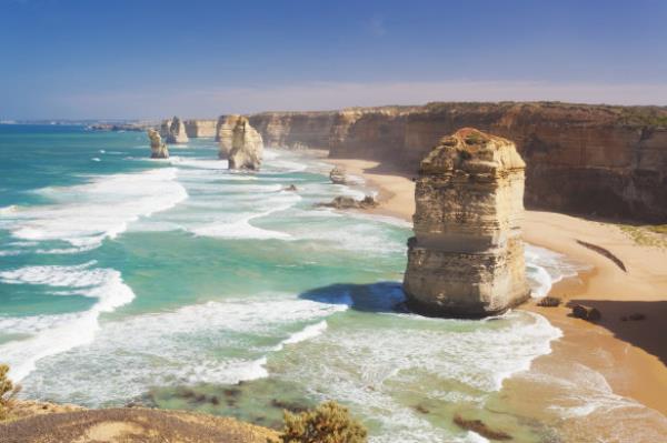 Under UV light, a crumbled rock formation that’s part of Victoria’s Twelve Apostles magically reassembles.