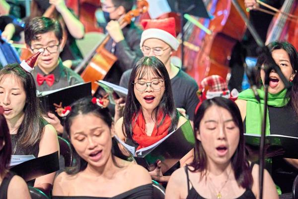 Choral co<em></em>nductor Mak will lead a performance featuring a Balinese Janger dance by Zhafir, accompanied by the Young KL Singers. Photo: Chan Kien Ming and leggoshoot